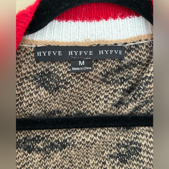 Cute cheetah print cardigan - Picture 2 of 3